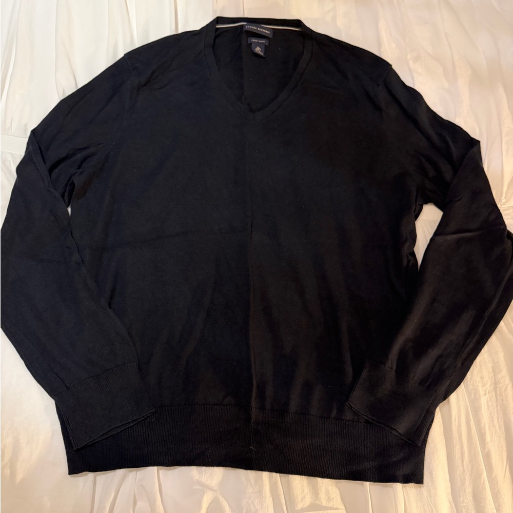 Banana Republic Men's Black V-Neck Sweater (Luxury Blend)